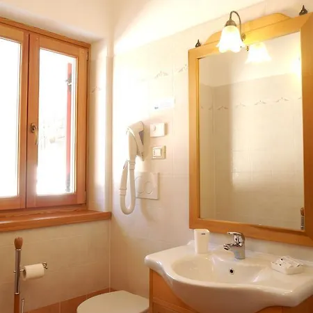 Hotel Garni Sella Cipriani Borgo Valsugana